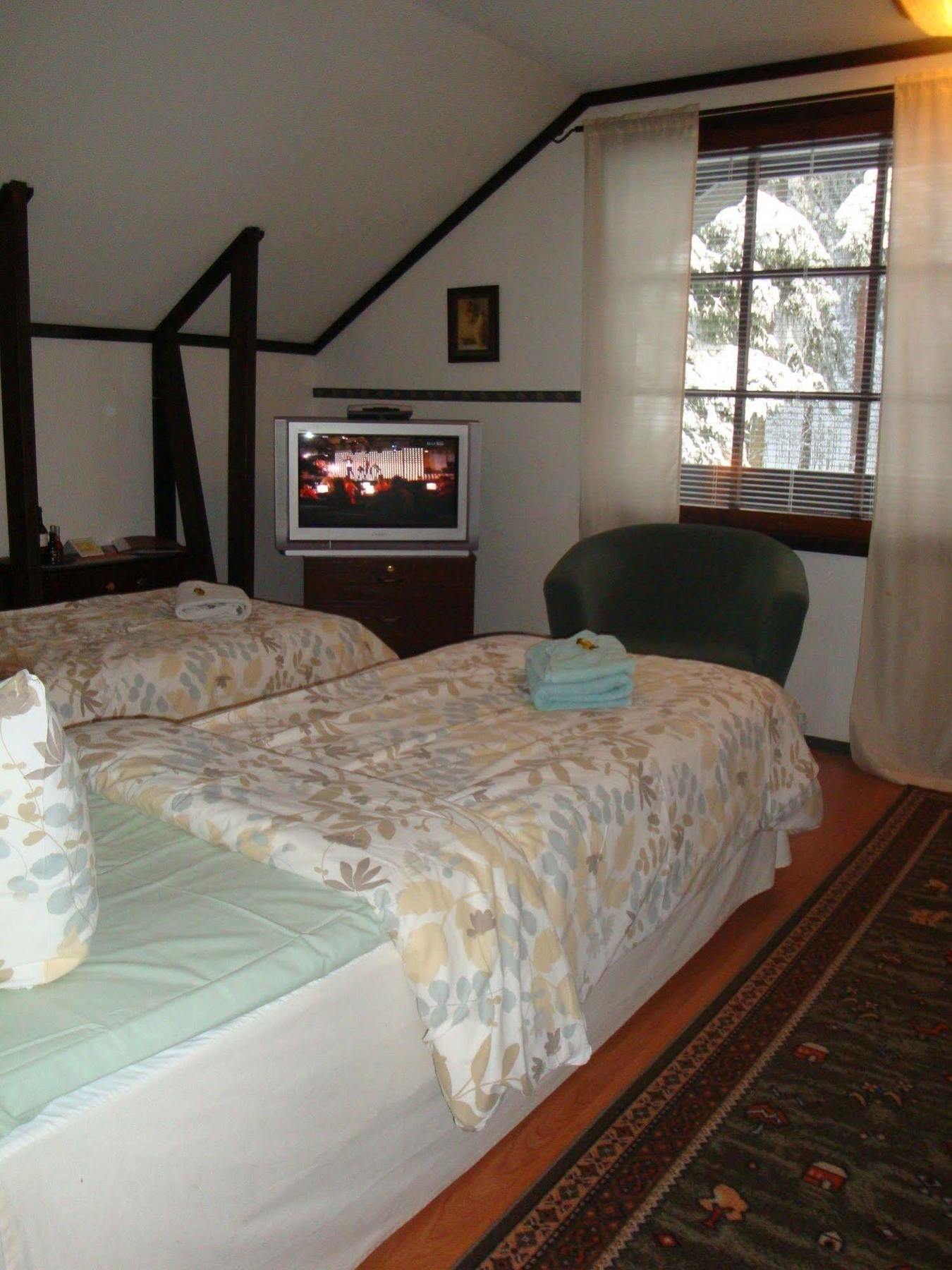 Cronin's 3*